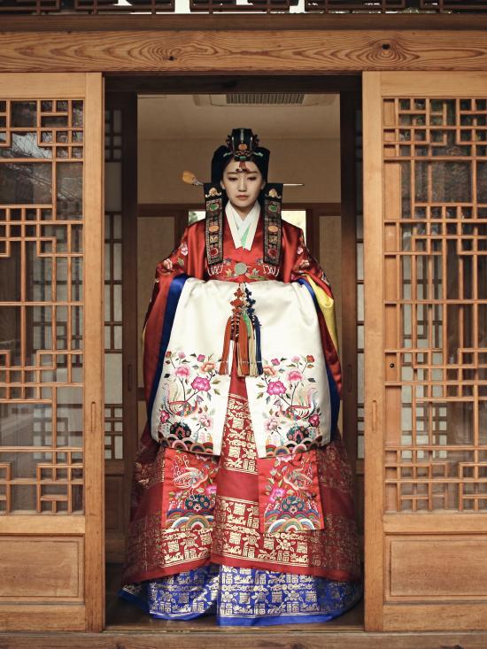 Hanbok traditional clothing