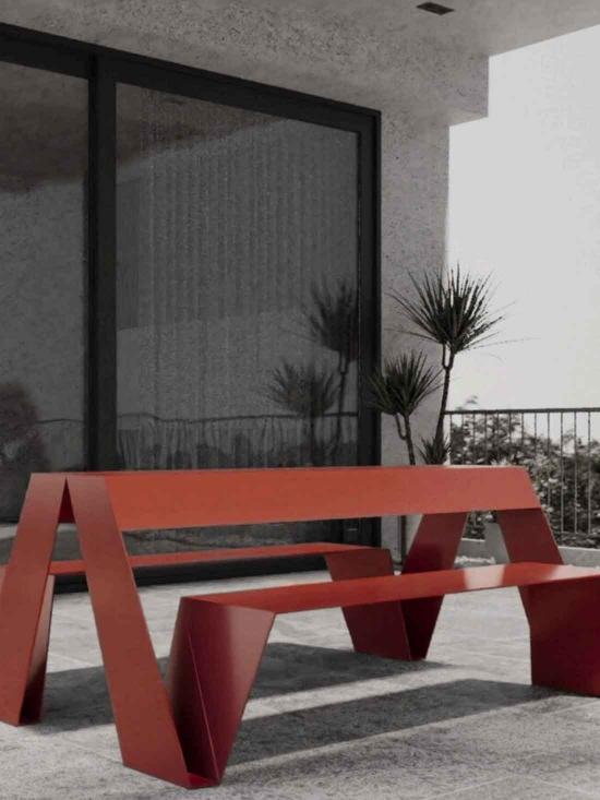 Design to encourage dialogue in public spaces