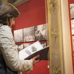 Vittorio Sgarbi inaugura la mostra 