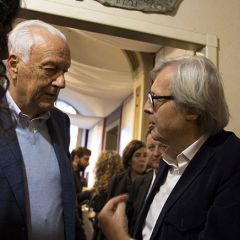 Vittorio Sgarbi inaugura la mostra 