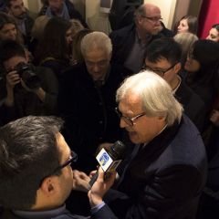 Vittorio Sgarbi inaugura la mostra 