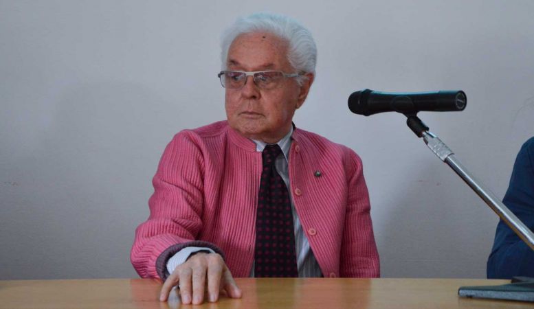 Al dèfilè, il Premio Piramide dell’eccellenza, capucci