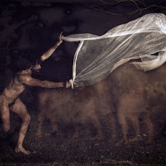 The school of photography and new media proposes "Body & Soul". 