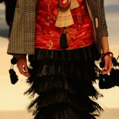 Le immagini della sfilata degli studenti della scuola di moda e di costume