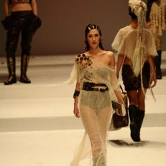 Le immagini della sfilata degli studenti della scuola di moda e di costume