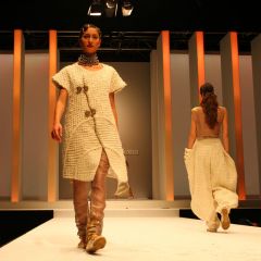 Le immagini della sfilata degli studenti della scuola di moda e di costume