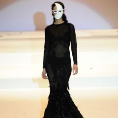 Le immagini della sfilata degli studenti della scuola di moda e di costume