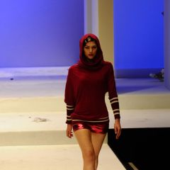 Le immagini della sfilata degli studenti della scuola di moda e di costume
