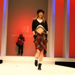Le immagini della sfilata degli studenti della scuola di moda e di costume
