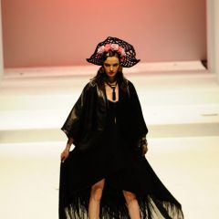 Le immagini della sfilata degli studenti della scuola di moda e di costume