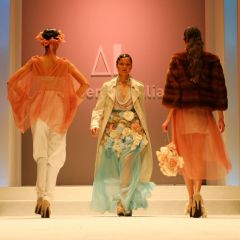 Le immagini della sfilata degli studenti della scuola di moda e di costume