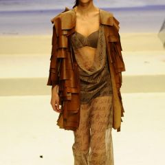 Le immagini della sfilata degli studenti della scuola di moda e di costume