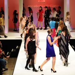 Le immagini della sfilata degli studenti della scuola di moda e di costume