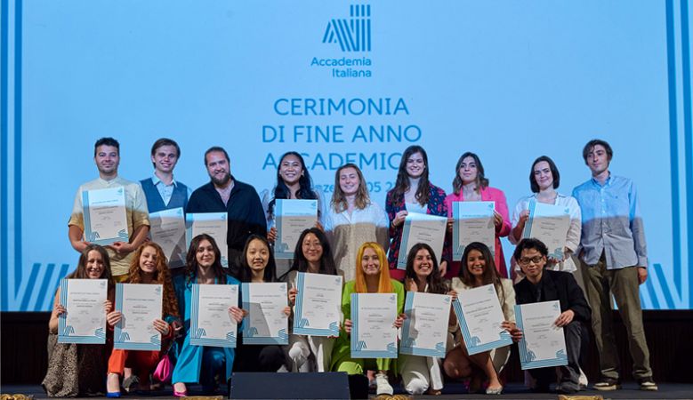 ragazzi laureati futuriamo