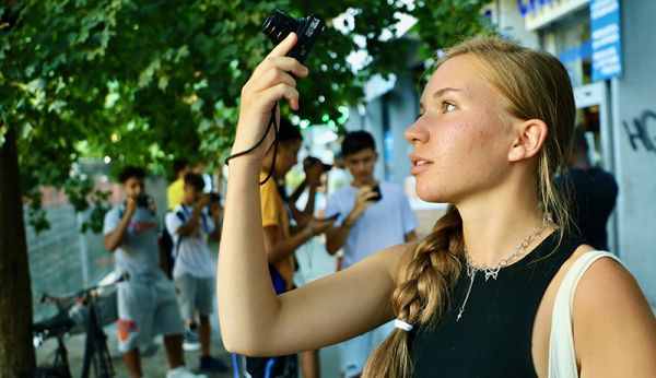 “VITE IN MOVIMENTO”: ACCADEMIA ITALIANA PER LA MOSTRA DI UNICEF 