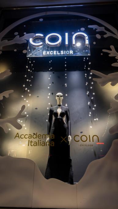 Christmas window display and photoshoot for COIN Excelsior